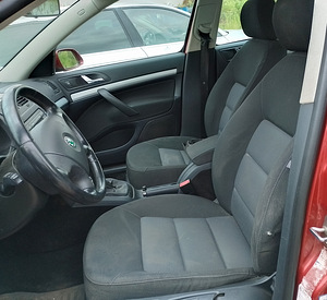 SKODA OKTAVIA 1,6 BENSIIN 75 KWT, VARUOSAD (8 foto / 9)
