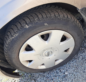 NISSAN ALMERA 1,5 BENS MANUAAL, VARUOSAD (9 foto / 9)