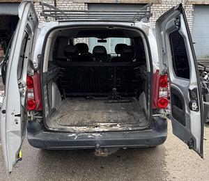 CITROEN BERLINGO 1,6 BENS 66 KWT, VARUOSAD (6 foto / 10)