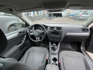 VW JETTA 1.4 BENS 90 KWT, MANUAAL, VARUOSAD (9 foto / 9)