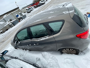 OPEL MERIVA 1,3 DIISEL, VARUOSAD (4 foto / 10)