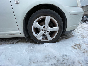 TOYOTA AVENSIS 1,8 BENS VARUOSAD (8 foto / 10)