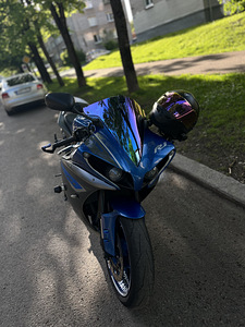 Yamaha yzf r1 (2 foto / 9)