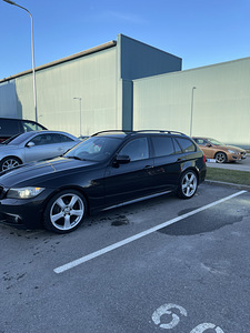 BMW 330xd 2010 (3 foto / 9)