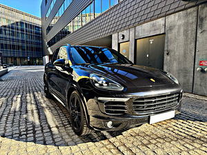 Porshe Cayenne (6 foto / 8)