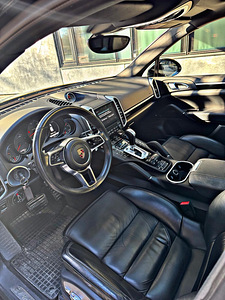 Porshe Cayenne (7 foto / 8)