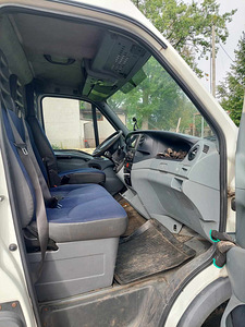 IVECO DAILY 35S12V 2.3 Diisel 2010 (5 foto / 8)