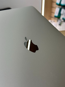 Apple Macbook Pro 2017 13" 8GB/128GB - Silver (Grade A) (4 foto / 6)