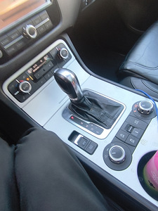 Volkswagen touareg 3.0TDI 2011 (7 foto / 11)