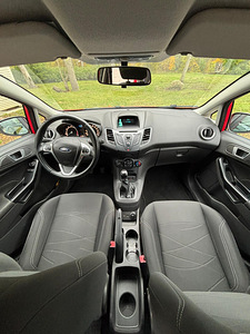 Продается Ford Fiesta 2013 (4 фото из 5)