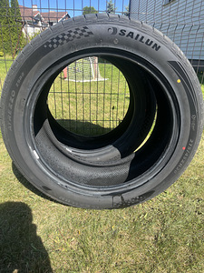 Rehvid 275/45/20 (2 foto / 3)