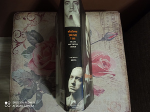 Биография Eminem,книга на английском языке. (3 фото из 3)
