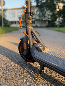 Segway Ninebot eKickscooter F40E (3 foto / 5)