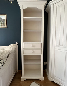 Müüa täispuidust korralik mööbli komplekt (6 foto / 8)