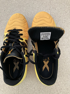 Газонные бутсы adidas, размер 35 (5 фото из 5)
