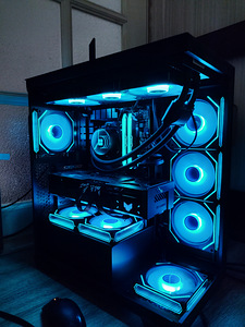 GAMING PC | 9800X3D | RX 9070 XT | 32GB DDR5 (3 foto / 5)