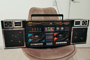 Retro raadio boombox (1 foto / 5)