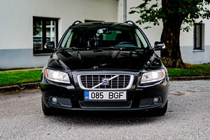 Volvo V70 (3 фото из 14)
