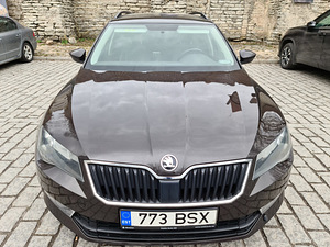 Автомобиль для продажи (7 фото из 14)