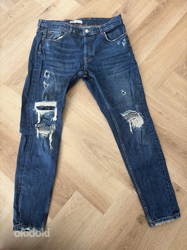 Zara рваные джинсы. Размер 46.