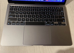 MacBook Air 13" Apple M1 (2 foto / 4)