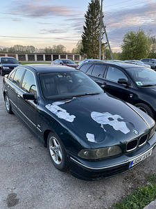 BMW 523i (2 фото из 5)