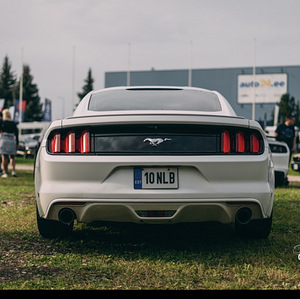Продается Ford Mustang EcoBoost 2.3, 2017. (2 фото из 3)