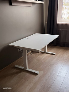 Reguleeritava kõrgusega laud UPLIFTDESK (3 foto / 4)