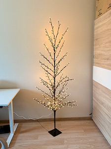 LED-puu 210cm LED (1 foto / 2)