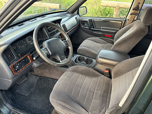 Jeep Grand Cherokee 4.0 135kW. (7 foto / 11)