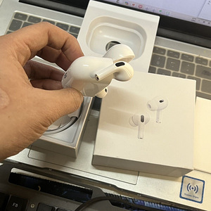 Airpods pro 2 (10 фото из 10)