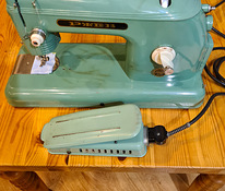 Швейная машина РЗЕВ 1962а. выпуск (в рабочем состоянии)