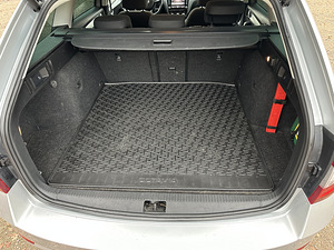 Skoda Octavia (6 фото из 10)