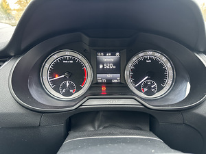Skoda Octavia (8 фото из 10)