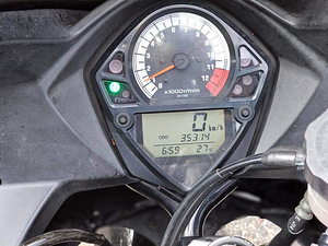Продается Suzuki SV650S (1 фото из 5)