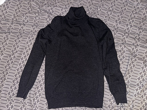 Stone Island (1 foto / 1)