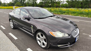 Jaguar XF V8 Supercharged (7 foto / 13)
