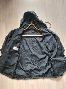 Gucci "Angry Cat" Nylon Windbreaker (8 foto / 10)