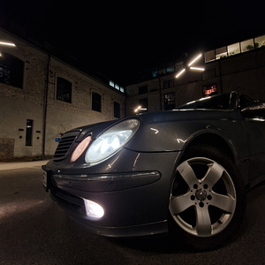 Mercedes-Benz E 320 4 Matic Avantgarde 3.2 165kW (2 foto / 12)