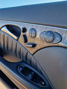 Mercedes-Benz E 320 4 Matic Avantgarde 3.2 165kW (8 foto / 12)