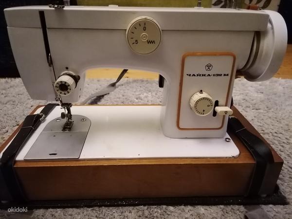 Швейная машина (фото #1)