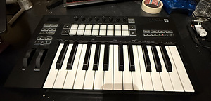 Novation Launchkey 25 mk3 (1 фото из 3)