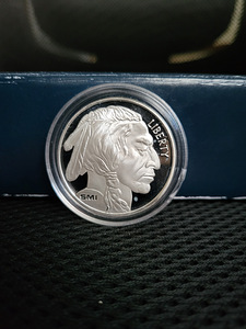 1 oz hõbemünt (piison, hunt, öökull) (5 foto / 10)