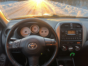 Toyota Rav-4 2.0 85kw мануал (5 фото из 5)