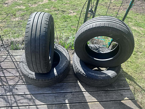 Шины Hankook 215/70/15C (2 фото из 4)