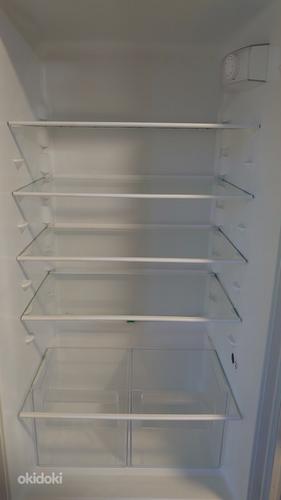 Встроенный холодильник (фото #3)
