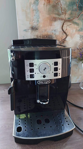 Delonghi magnifica S (2 foto / 3)