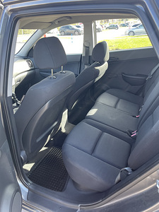 Hyundai i30 1.4 80kW 2008 (11 foto / 14)