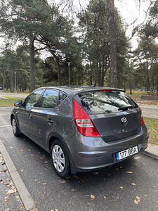Hyundai i30 1.4 80kW 2008 (3 foto / 14)