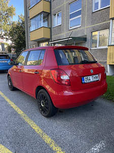 Skoda Fabia 2009 (2 foto / 8)